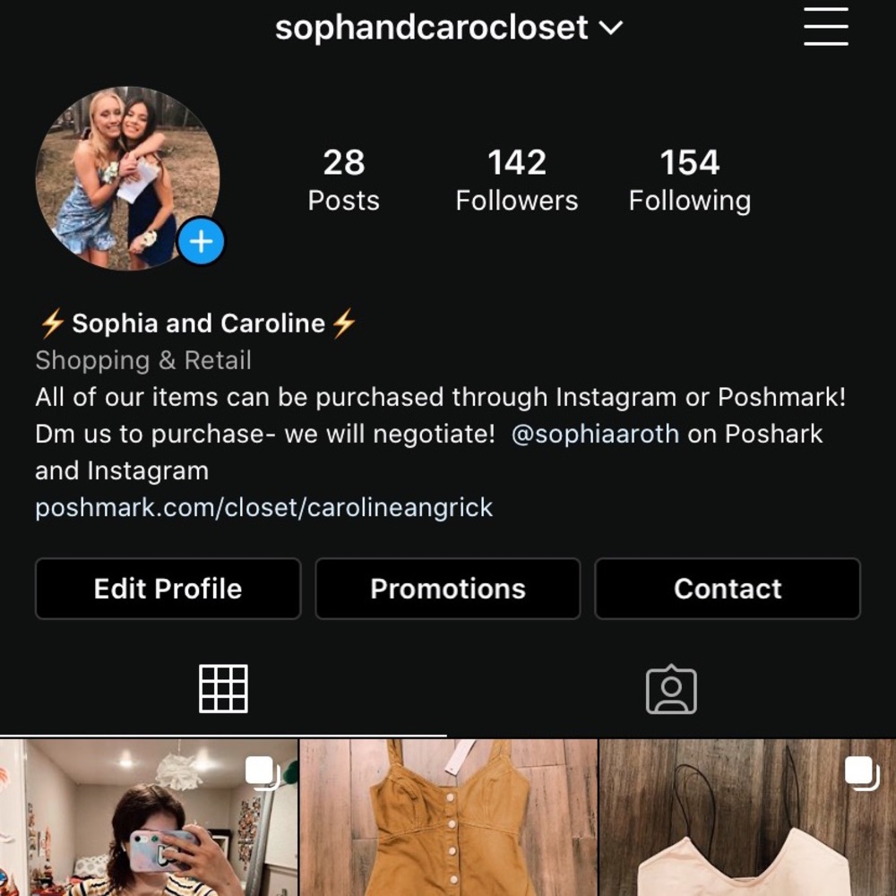 FOLLOW @sophandcarocloset ON INSTA!!